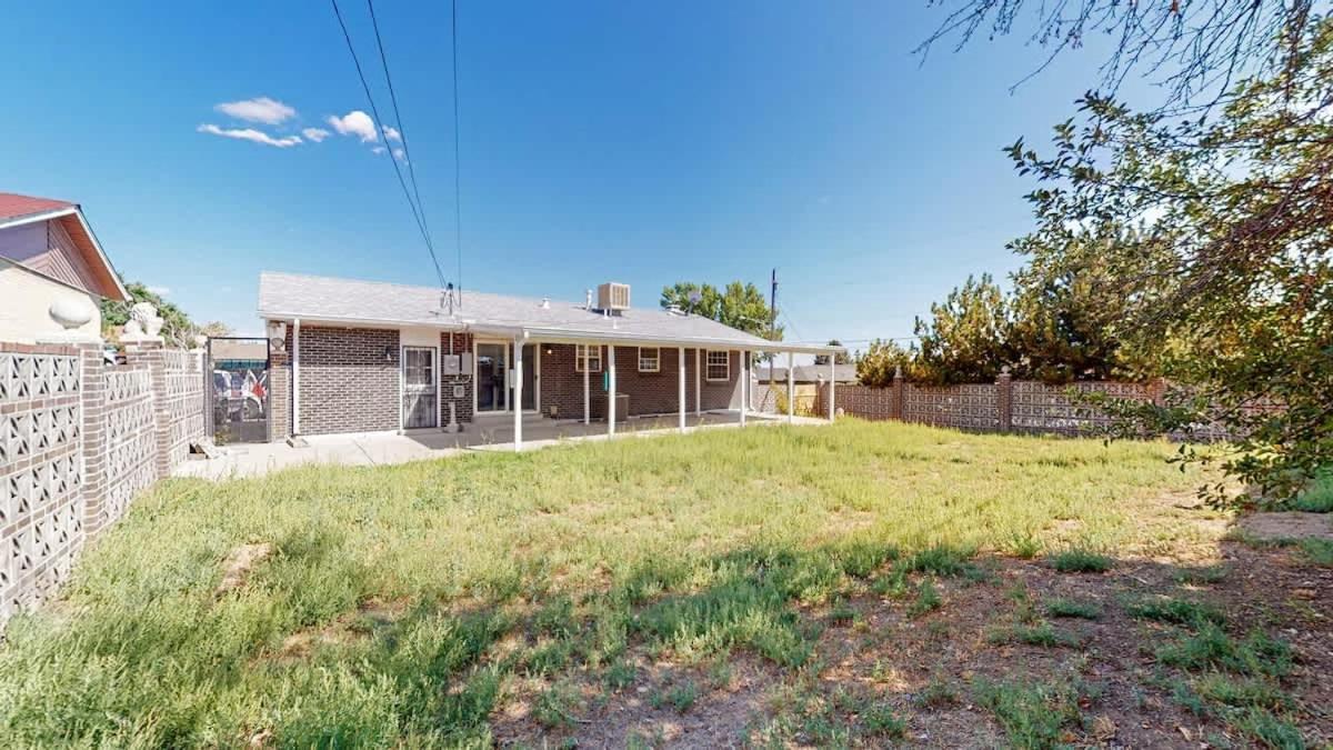 Updated Family Unit With Two King Beds Denver